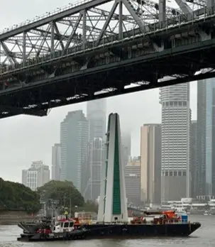 View along the bridge deck towards the Story Bridge during construction